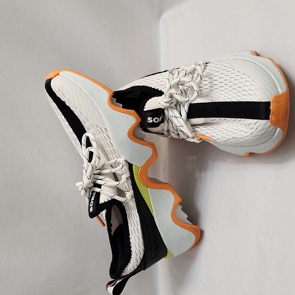 Sorel Kinetic Impact II Lace-up Sneakers (W Size 6) - Picture 3 of 16